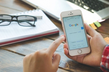 Delhi Woman Duped of Rs 1 Lakh After Google Search Went Wrong Delhi Woman Duped of Rs 1 Lakh After Google Search Went Wrong