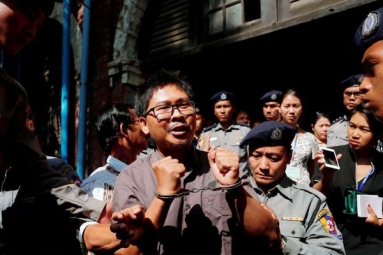 U.S. Joins in Outcry against Myanmar's Jailing of 2 Reporters