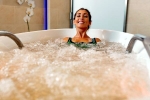 Ice Bath health benefits, Ice Bath training, seven health benefits of ice bath, Chronic pain