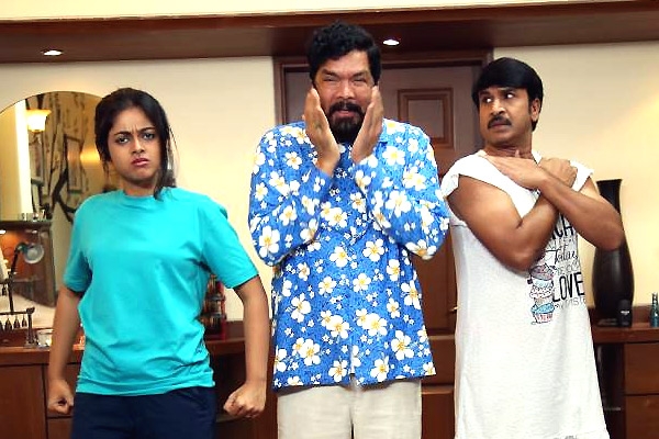 Jamba Lakidi Pamba Movie Review, Rating, Story, Cast and Crew