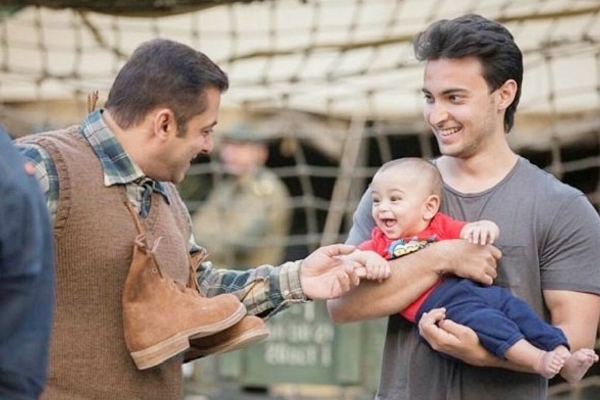 Salman Bonds with his Nephew Ahil